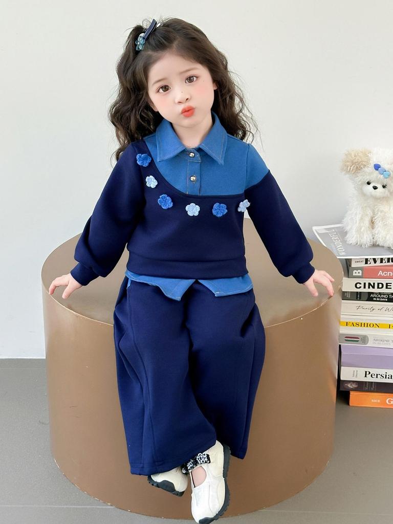 Zweiteiliges Denim-Set für Mädchen mit floralem Patchwork - Mode Frühling/Herbst 2025