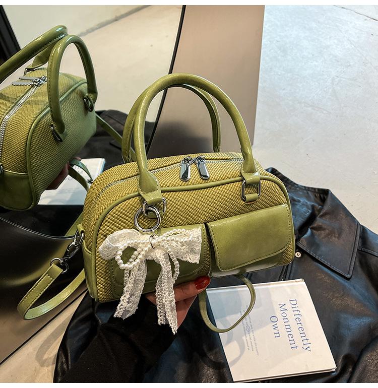 High-end Small Bag Women's New Spring Versatile Messenger Bag Fashionable Portable Bowling Bag