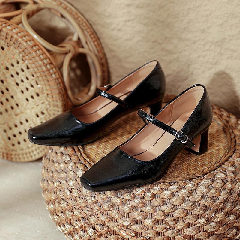 

French Mary Jane high heels thick heel 2025 new spring and autumn large size women s shoes black temperament square head light mouth single shoes 34 чорний