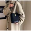 IELGY Women's Autumn/Winter Messenger Bucket Bag - Stylish & Trendy