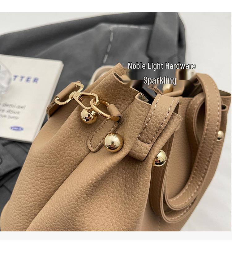 Bolso Bucket Versátil Coreano de Alta Gama, Edición Primavera/Verano 2024: Bolso de Mano para Mujer Bandolera de Hombro Único con Correa Ancha