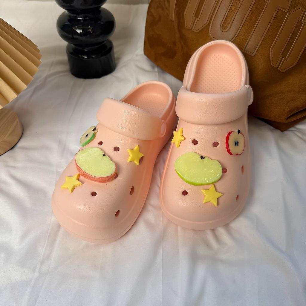 Spring and summer thick-soled casual stepping on shit feels comfortable and cool slippers cute cartoon apple stars thick-soled hole shoes women