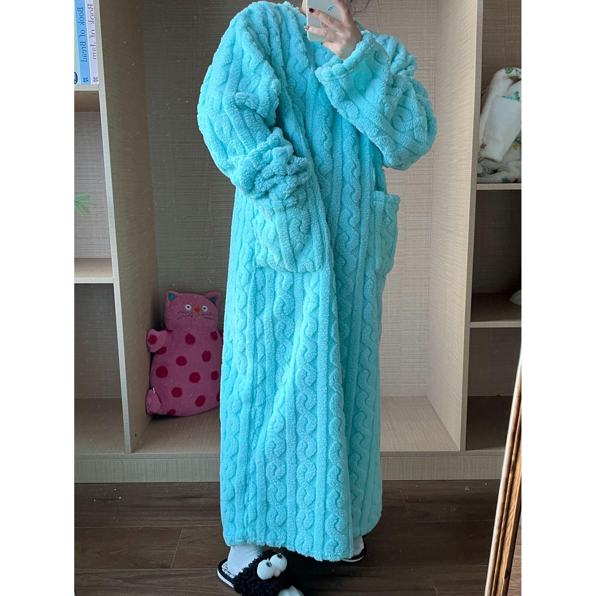 

Утепленная женская пижама больших размеров, фланелевая зимняя полосатая коралловая бархатная пижама с длинными рукавами, банный халат, цельная пижама XXL