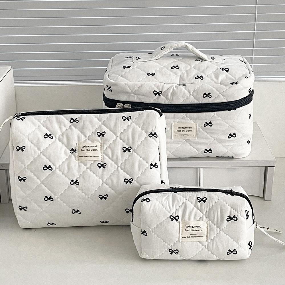 Fashion Pink Flower Women's Clutch Bag Toiletry Makeup Tool Storage Pouch Portable Tote Travel Quilting Cosmetic Bag Handbag