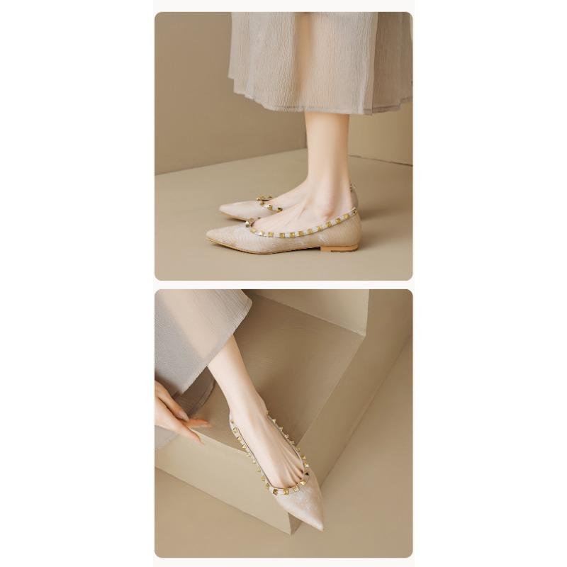 Spetsiga damskor platta sommarskor fransk temperament grund mun nitar milda kvällsskor