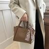 Women's Retro Korean-Style Leather Commuting Shoulder Bag with Detachable Strap & Magnetic Closure