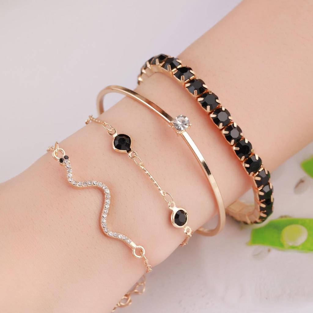 European-American Heart Knot & Butterfly Snake Bracelet Set - Geometric Hand Jewelry Accessories