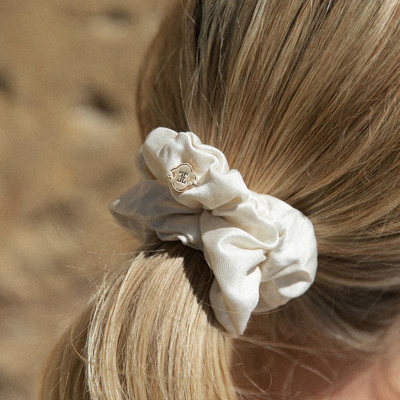 

РЕЗИНКА ДЛЯ ВОЛОС FOLNUA CLOVER [СЛОНОВАЯ КОСТЬ] ivory