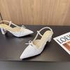 Elegante Sandalen mit hohen Absätzen und Schmetterlingsknoten für Damen, Französisches Design, spitze Zehenpartie, bedeckte Ferse, Sommer, neuer Stil, Damen Gummisohle Schuhe