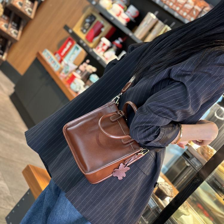 2026 Spring/Summer Women's Genuine Leather Crossbody Tote - Single-Shoulder Square Handheld Commuter Bag