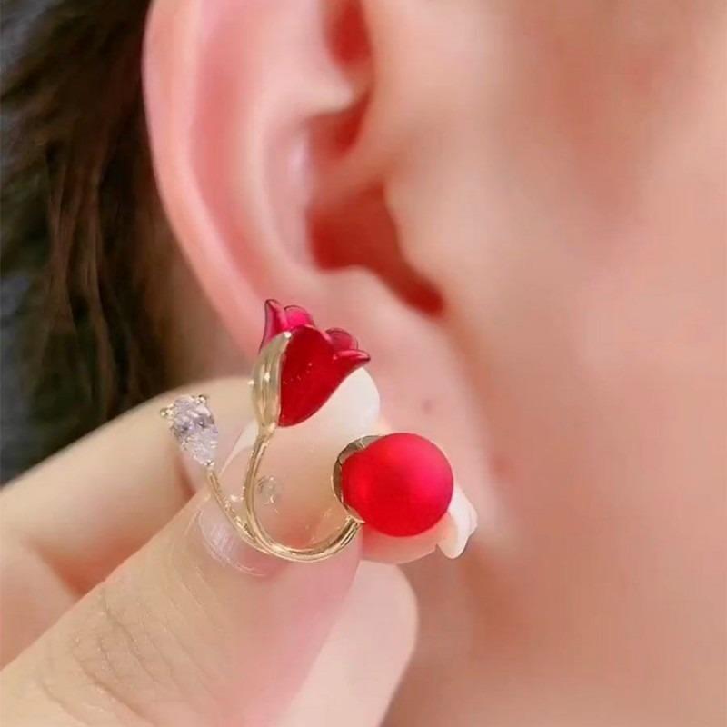 Koreanische Blumen-Steckohrringe für Damen Exquisite Vielseitige Imitationsperlen-Fischschwanz-Ohrringe Hochzeitsparty-Schmuck