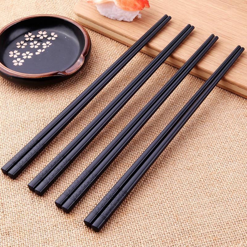 Creative Guangkuai Alloy Tableware: Stylish Non-Bamboo, Non-Steel Chopsticks for Hotel and Home Use.