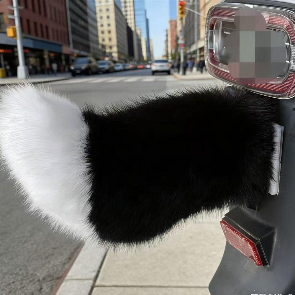 Autoadesivo Attivato dal Suono Coda Mobile Ricaricabile Peluche Coda Scodinzolante Ornamento per Veicolo