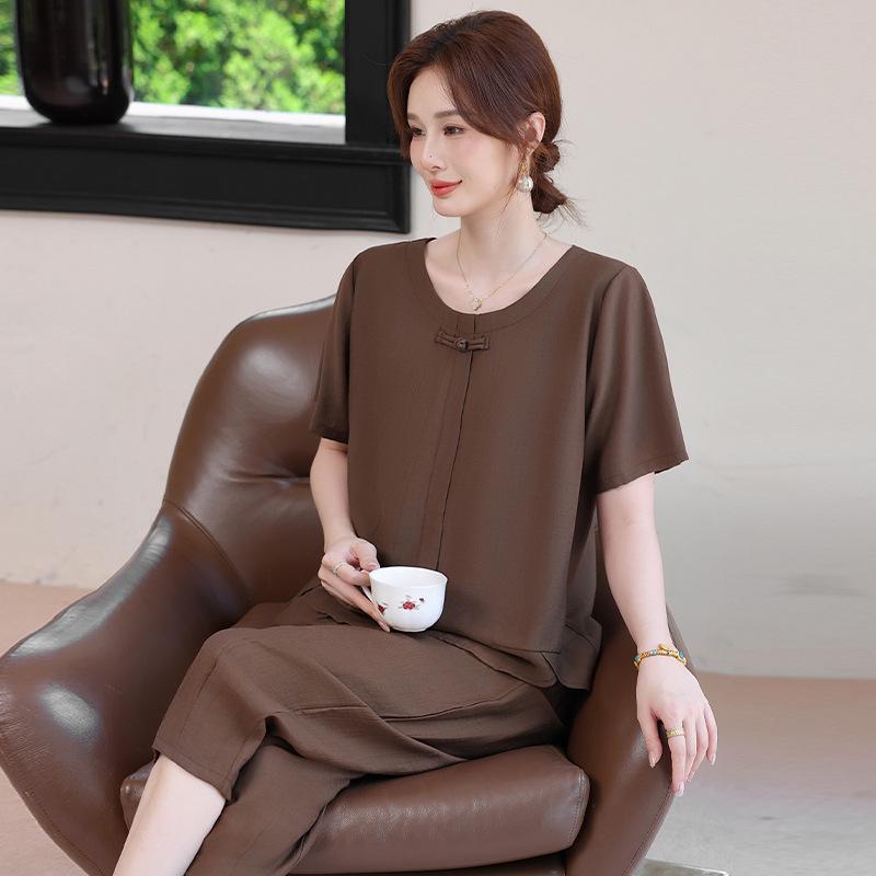 

Plus Size Summer Two-Piece Set for Mothers - Loose, Short Sleeve, National Style Fashion for Middle-Aged & Elderly Women XL (for 80-105 jin)