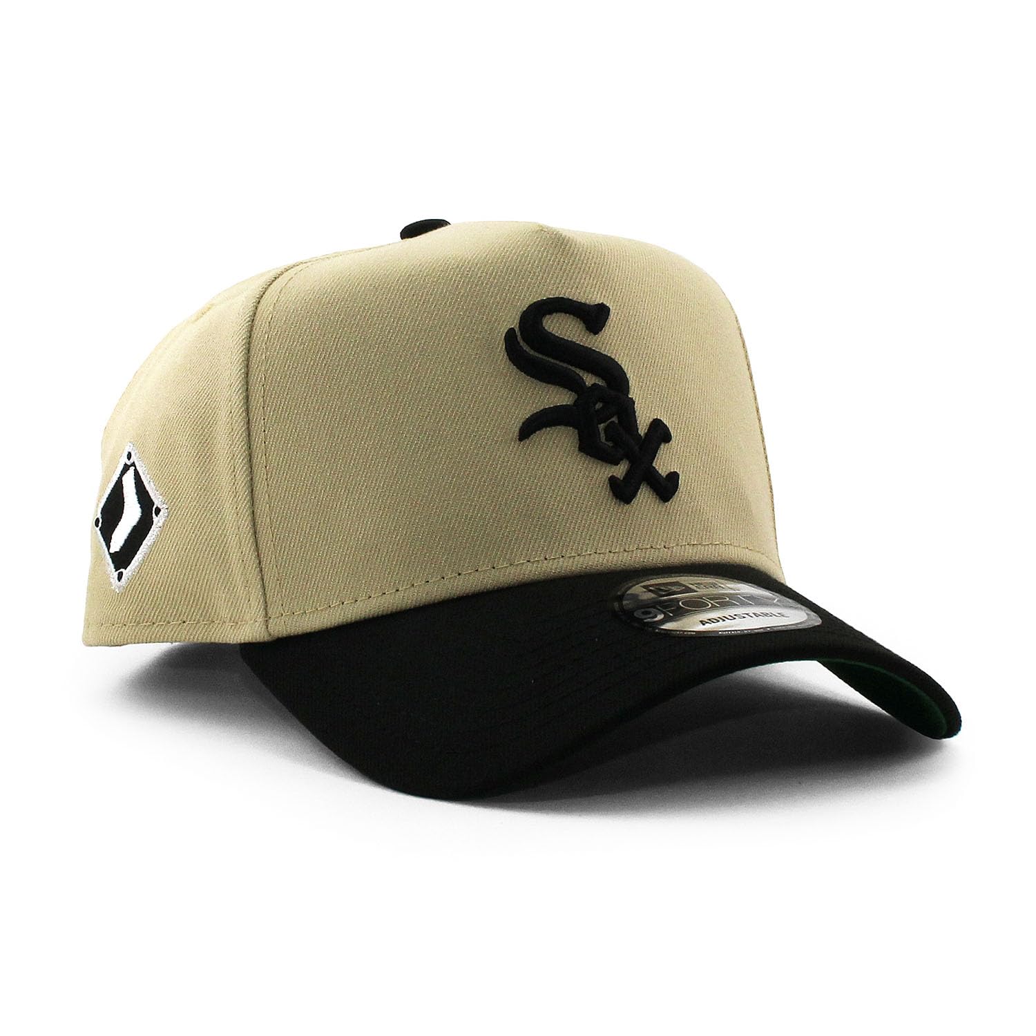 

Эксклюзивная кепка New Era 9FORTY Snapback 940 MLB MiLB NFL NBA с цветным козырьком и боковым патчем White Sox EU/AU (Чикаго (Вегас Голд)) [Использовал]