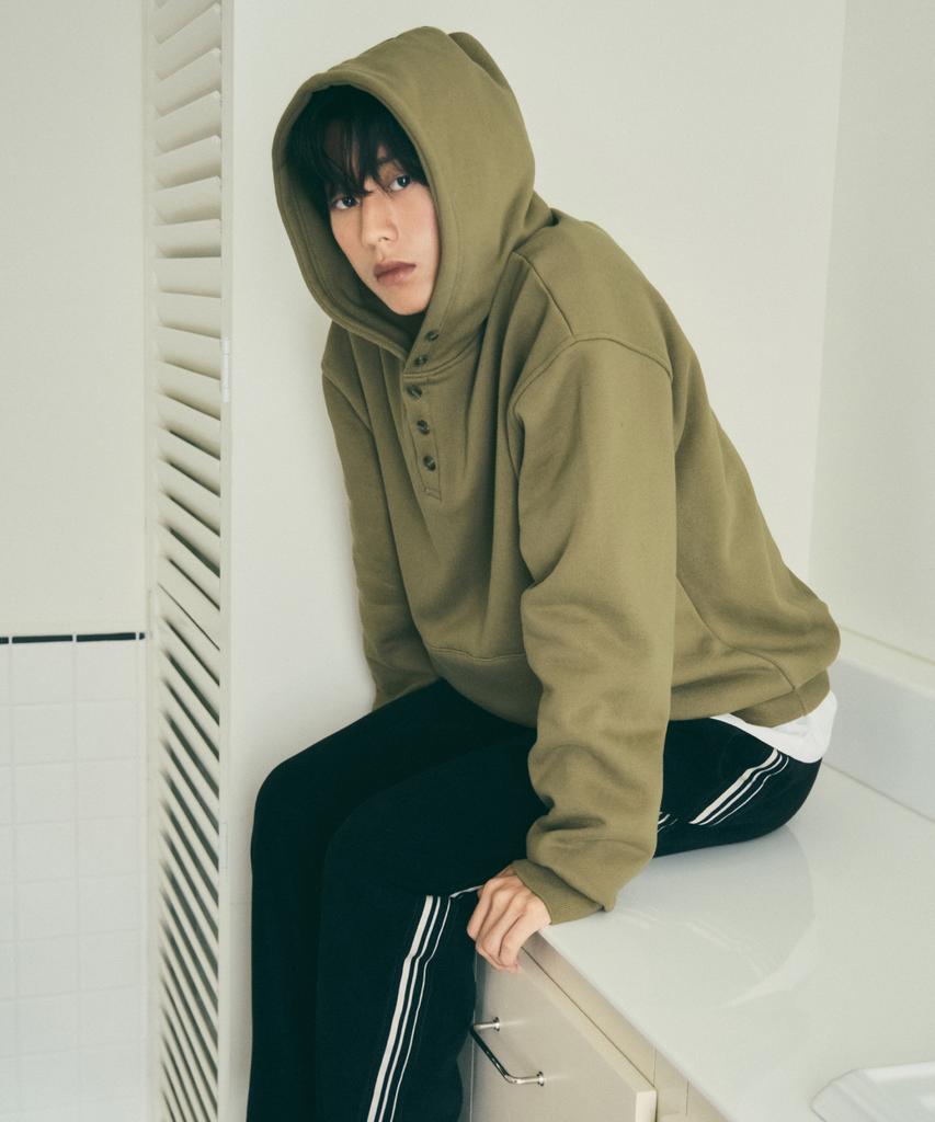 Snug Button Henley Neck Hoodie_Khaki(W25-Tp47)