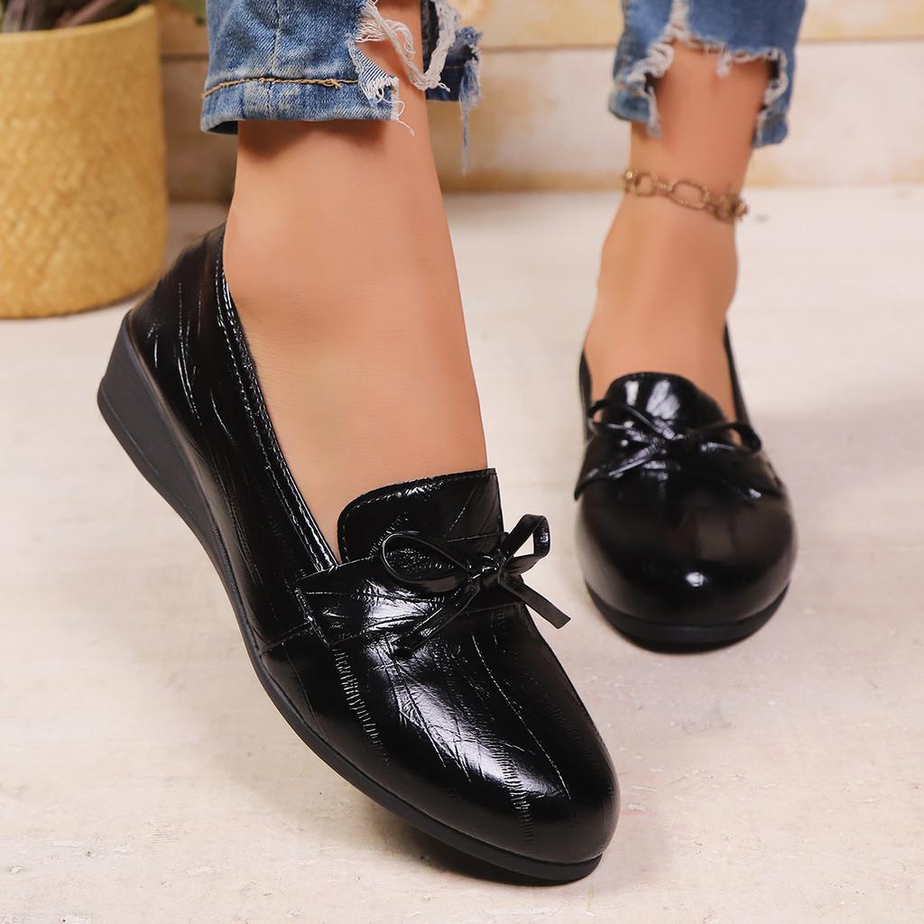 Tassel Bow Knot Women Flats Female Derby Leather Brand Casual Pointed Toe Slip On Flats Ladies Comfort Autumn Brogue Shoes