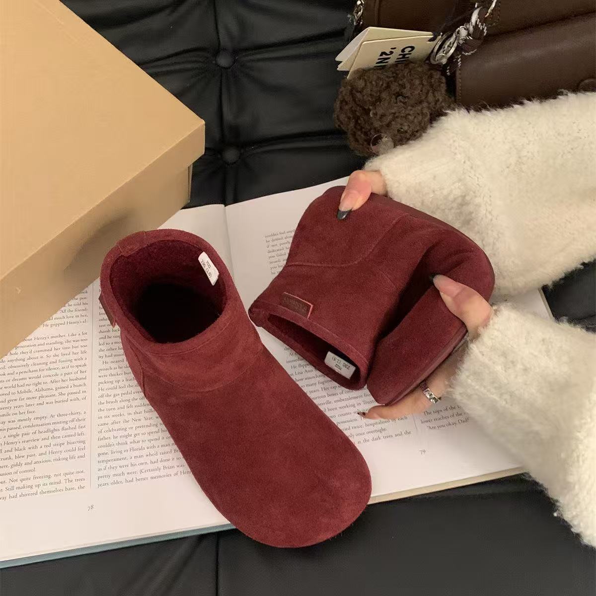 

Mori thick-soled fur integrated snow boots, piled and thickened small potato snow boots, winter retro Birkenstock short boots 35【foot length 22.5cm】 бордовый