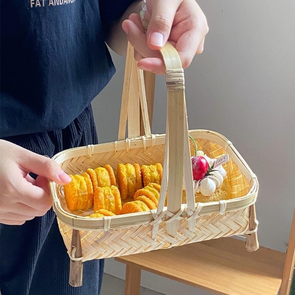 Multi-purpose Retro Bamboo Basket Bamboo Woven Small Size Fruit Basket Handmade Storage Basket Snack Fruit Organization