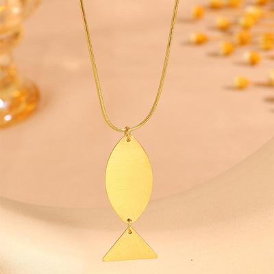Elegante kleine Goldfisch-Anhänger-Halskette aus 18K vergoldetem Titanstahl für Damen