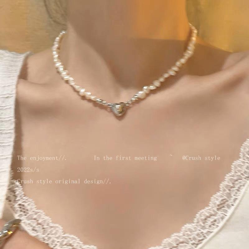 Color dopamine pearl love necklace female niche design temperament versatile bow collarbone chain beaded neck chain