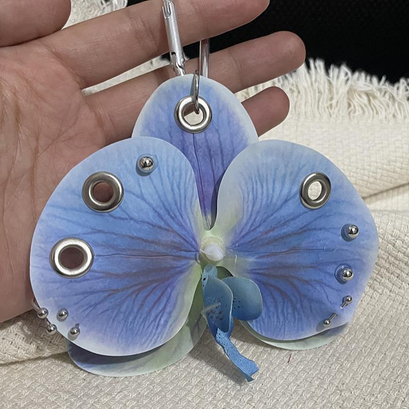 Exquisite Phalaenopsis Orchid Lily Keychain Creative Simulation Flower Bag Pendant  Backpack Decoration Accessories Gifts