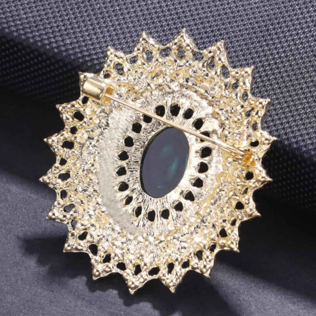 Emerald Oval Rhinestone Brooch - Luxurious Retro Palace Qipao Corsage Accessory