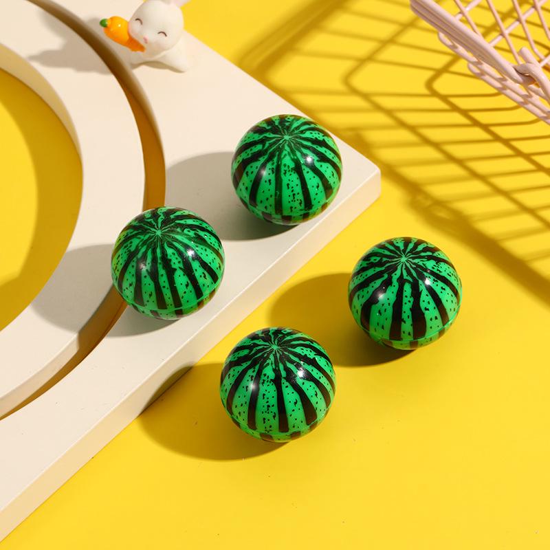 Süßer Cartoon-Fußball-Bleistiftspitzer - Buntes Einloch-Design