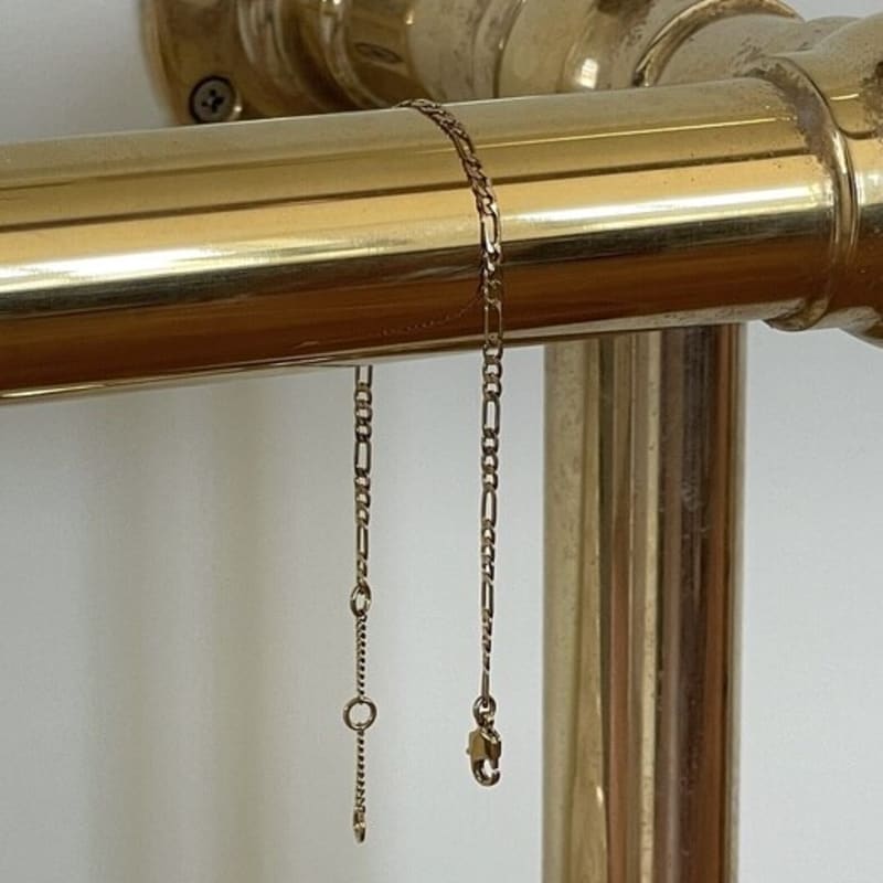 

THE BORING manly curb chain gold bracelet gold