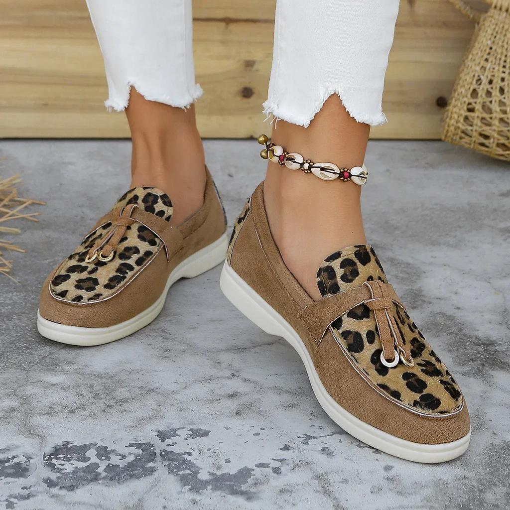 Fashion 2025 Autumn Fashion New Women's Shoes Flat Casual Shoes Women's One Foot Soft soled Small Board Shoes