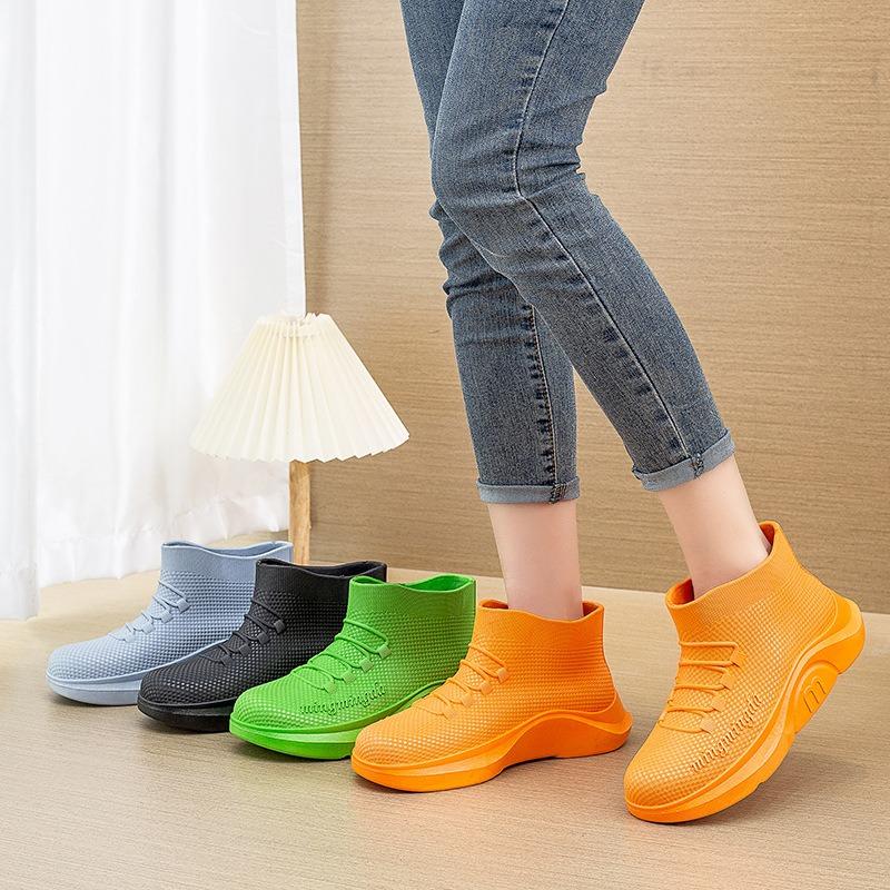 Foam Rain Shoes Men's Adult Fashion Short Rain Boots Non-slip Water Shoes Velvet Cotton Kitchen Short Rubber Shoes Fashion Women