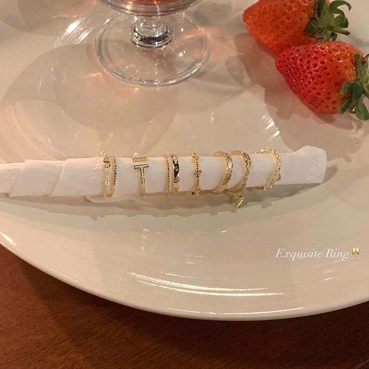 

2023 Trendy Open Pearl Ring: Light Luxury Design for Women’s Fashion