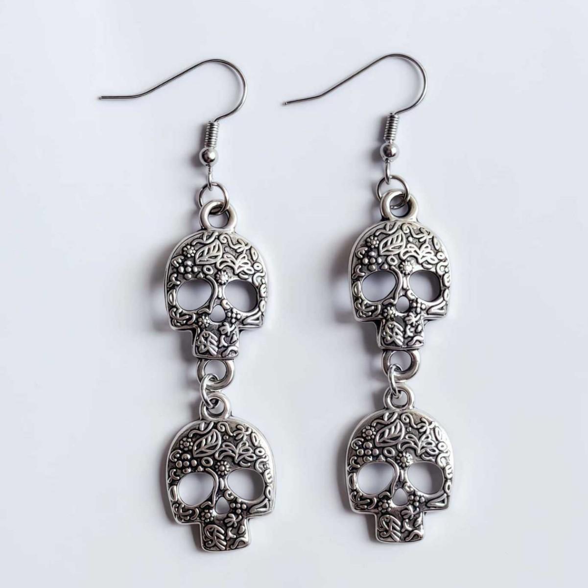 

Gothic Black Rose Flower Silver Color Skull Pendant Dangle Earrings for Women Day of The Dead Halloween Party Vampire Jewelry