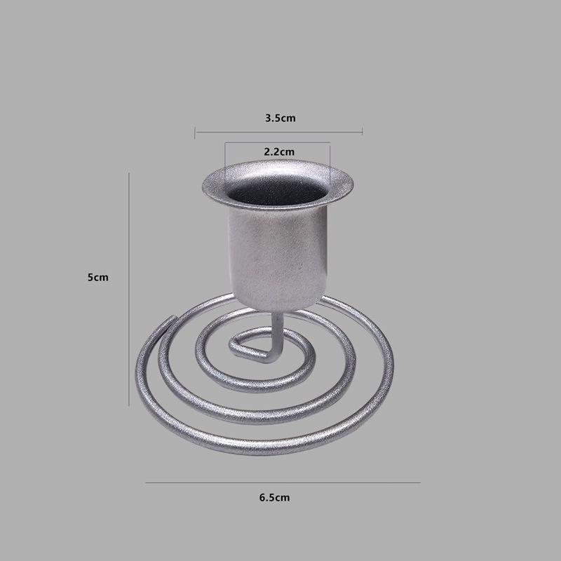 European Style Retro Metal Candle Holder - Romantic Decorative Ornament