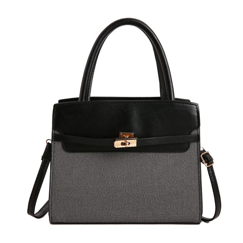 Niche light luxury portable small square bag spring new fashion shoulder bag commuting large capacity messenger bag