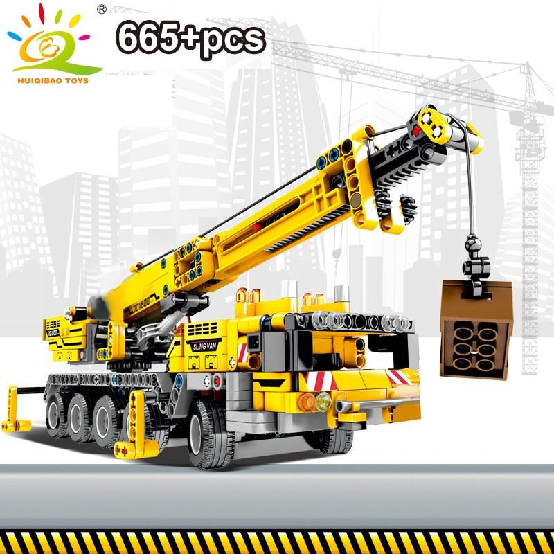 HUIQIBAO 665pcs Technical Engineering Lifting Crane Building Blocks Truck Car City Construction Brick Toys For Children NO BOX