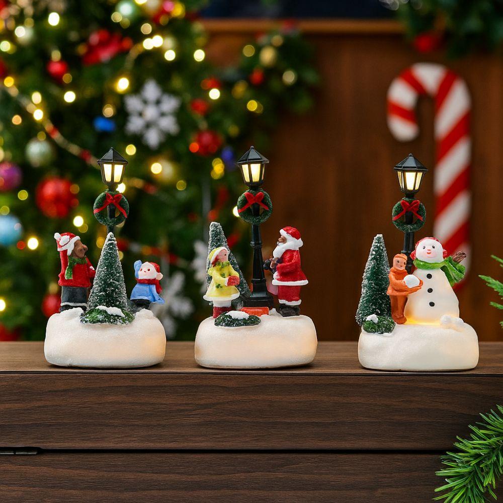 Resin Luminous Christmas Statue Snow View Santa Claus Design Christmas Street Lamp Ornament Pine Needles with Led Lights