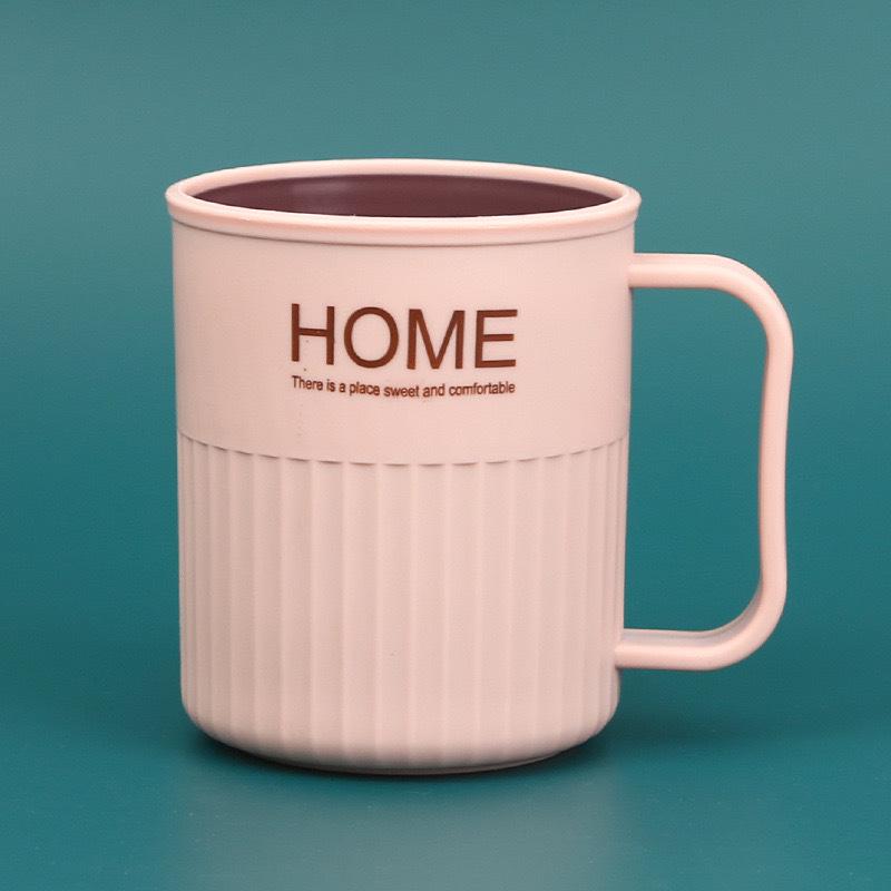 Pair of Simple Household Toothbrush and Mouthwash Cups with Creative Holder