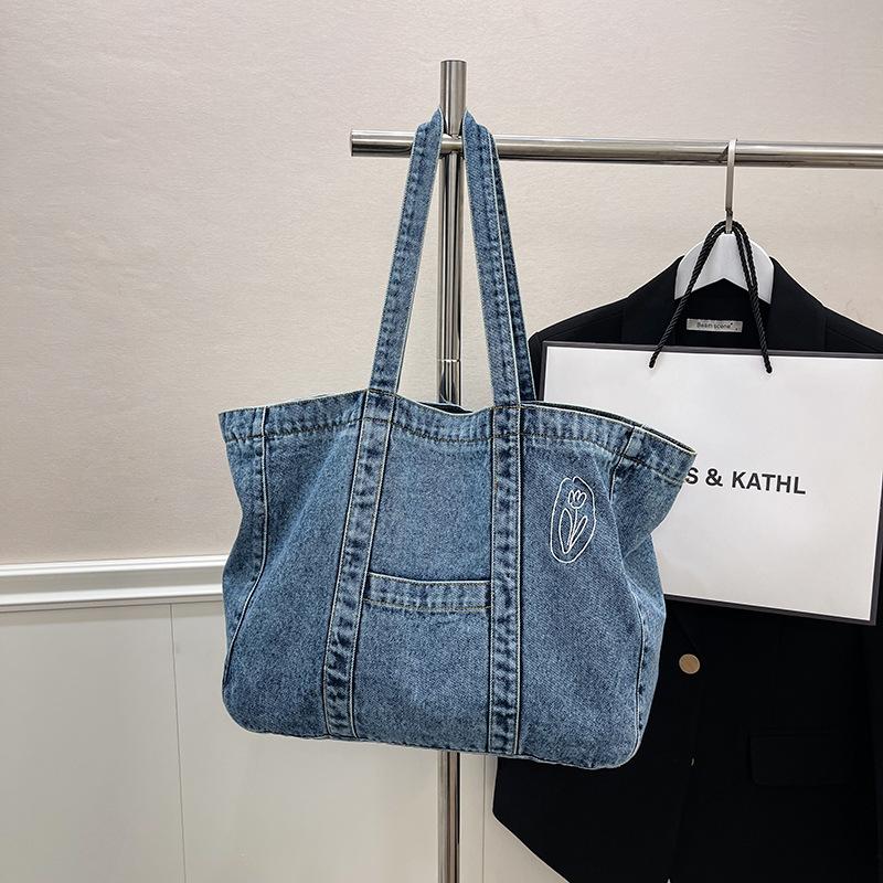 Personalized casual texture large-capacity bag 2025 spring new foreign style fashion trend women's shoulder tote bag