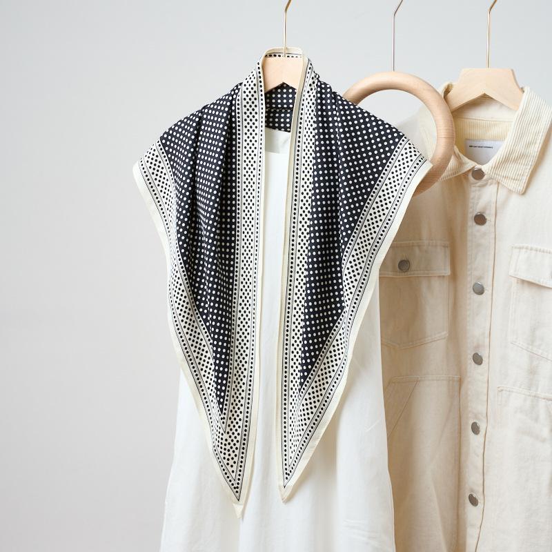 Summer Atmosphere Wearing Headscarf Twill Silk Simulation Silk Cool Diagonal Scarf Cashew Print Women's Triangle Silk Scarf