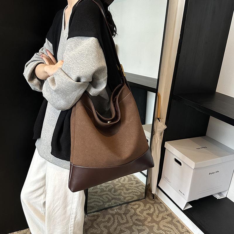 Suede Retro Style Bag 2025 New Fashion Commuter Bucket Bag Premium Texture Shoulder Tote Bag