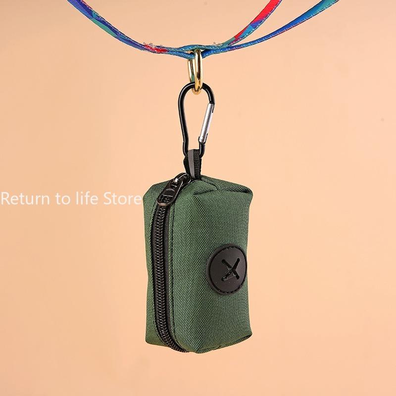 1Pcs Portable Dog Poop Bag Dispenser Hangingable Dog Poop Bag Holder Poo Bags Dispenser for Dogs Walking Garbage Bags Dispensers