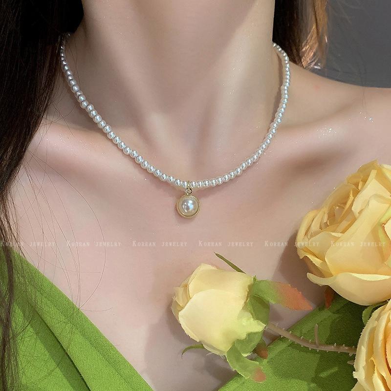 Pearl Necklace Women's Spring and Summer Light Luxury Niche High-end Clavicle Chain New Neck Chain Accessories