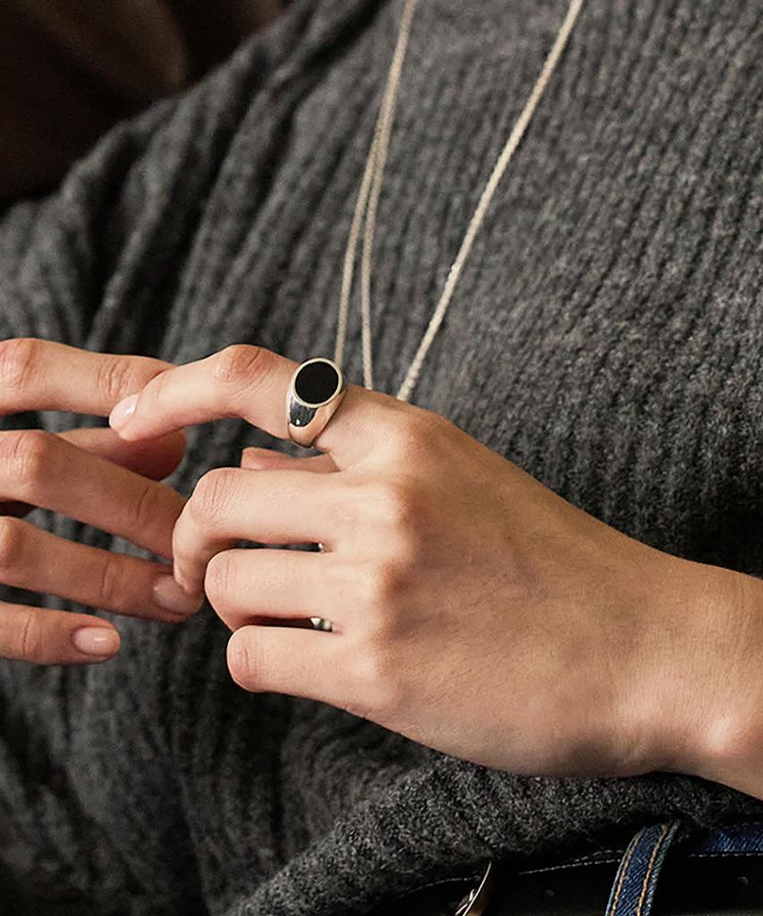 Grasse Matinee Oval Signet Ring Black