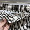 Pantaloni estivi a righe con vita tridimensionale per donna