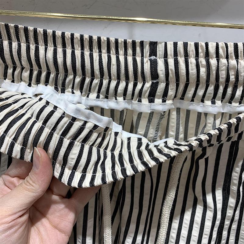 Pantaloni estivi a righe con vita tridimensionale per donna