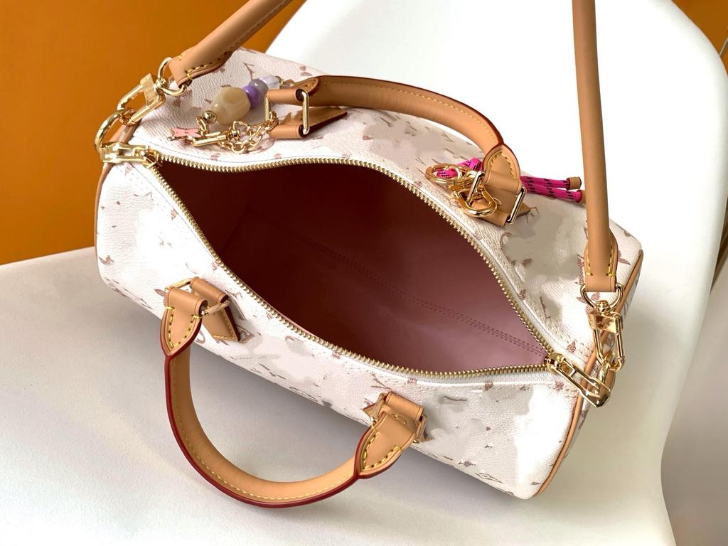 LV 2025 Boston Trend Ostrich Leather Shoulder Bag Fashion Couple Model