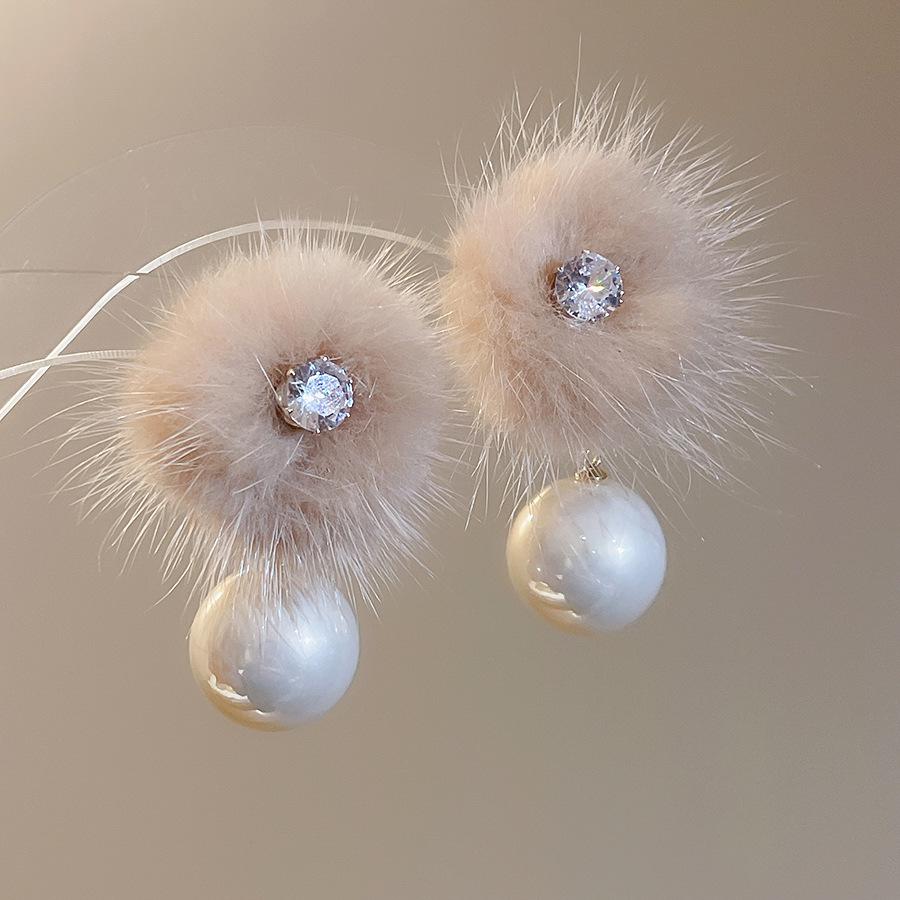 18K Gold-Plated Plush Pearl Zirconia Earrings: Chic Autumn/Winter Fashion Accessories for Women