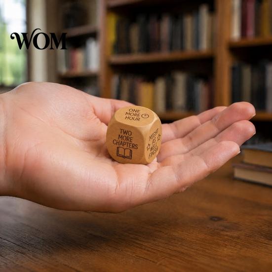 Interactive Reading Dice Wooden Decision Dice, 6-Sided Wood Engraved Quotes Prompt, Natural Bookish Daily Habit Tool Charm, Fun Companion Book