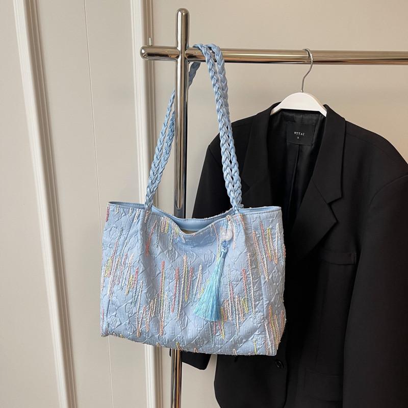 Large Capacity Fashionable Tote Bag For Women With Stylish Design And Versatile Use In Black Beige Yellow Blue And Pink